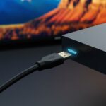 HDMI 개념 설명 썸네일 이미지, TV와 기기를 연결하는 HDMI 케이블